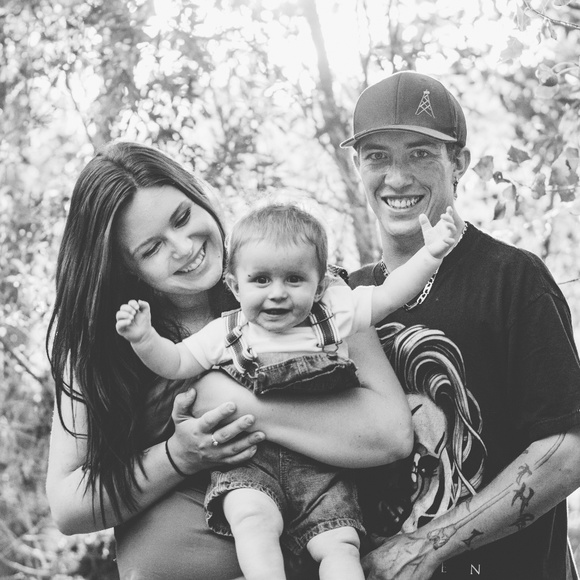 Meet your Posher, Jennifer - Picture 1 of 1